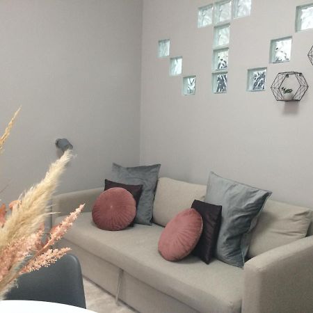Magnolia Apartman Apartment Sopron Ngoại thất bức ảnh